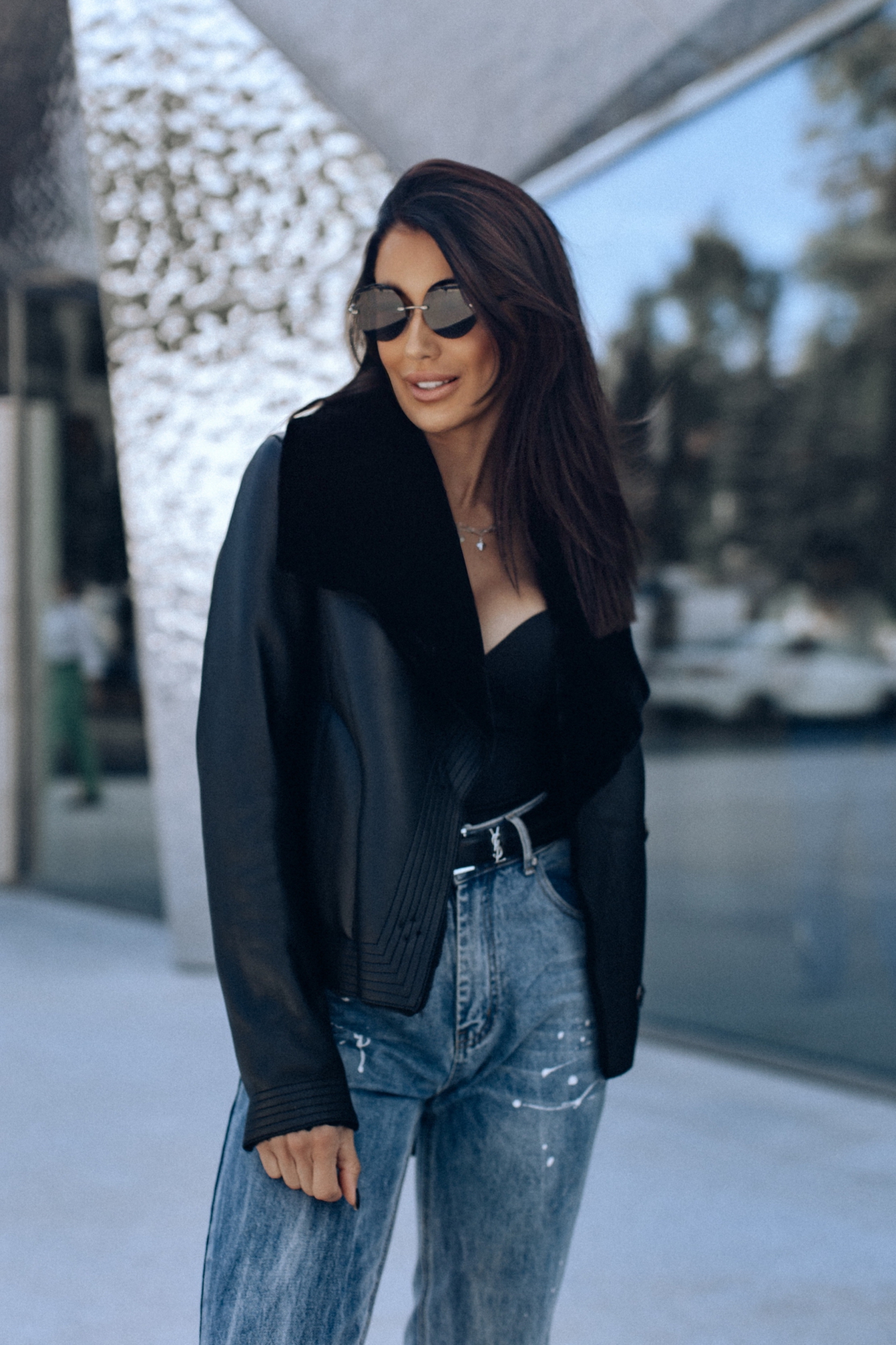 Стильная черная экодубленка