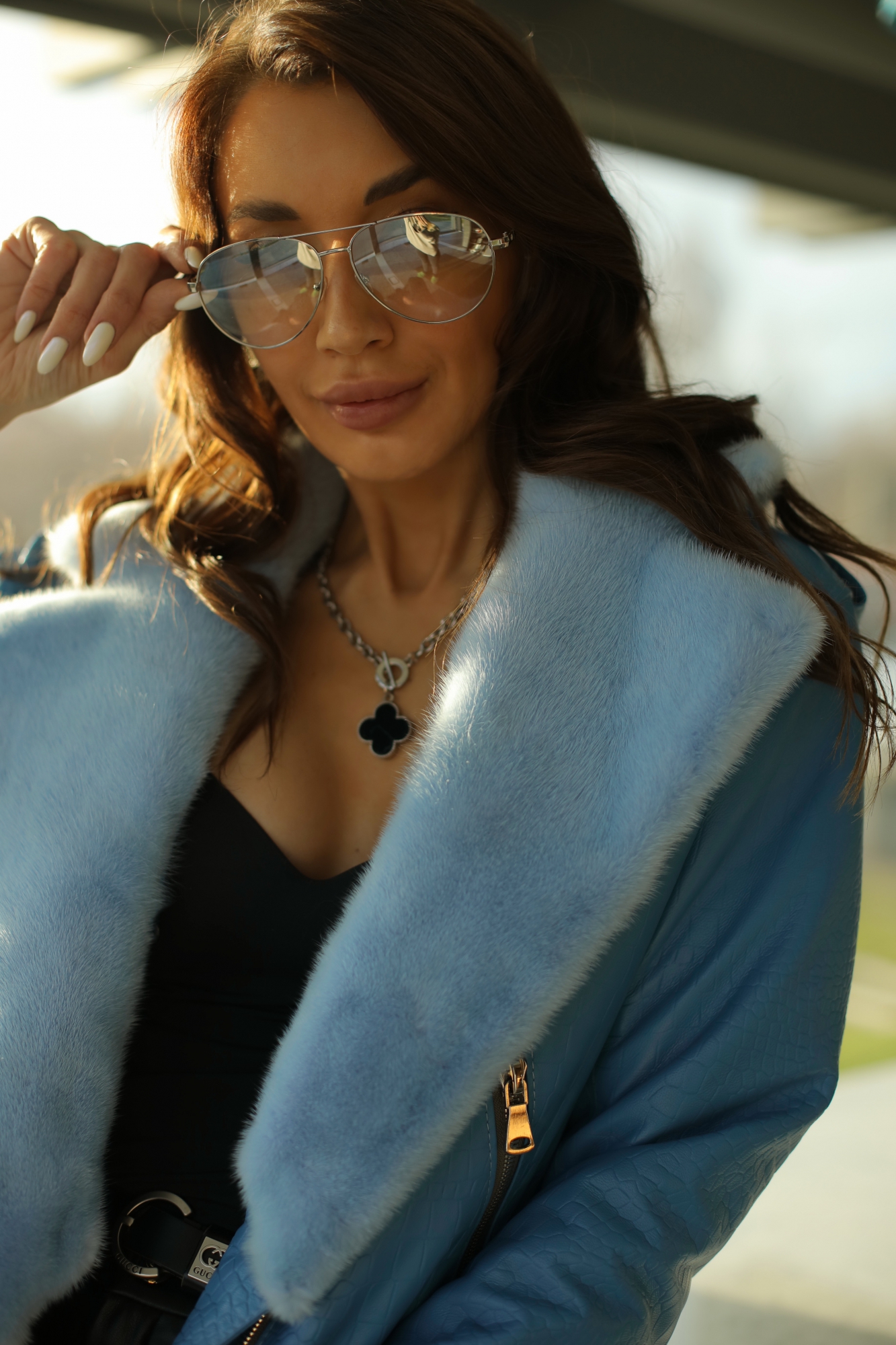 Популярная кожаная куртка под питона