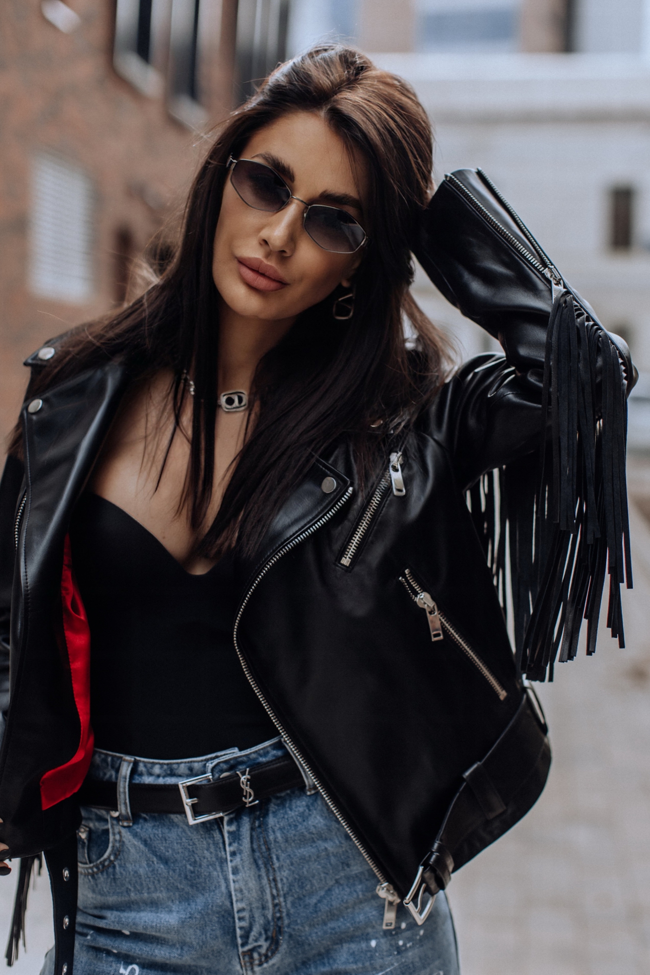 Укороченная косуха с бахромой