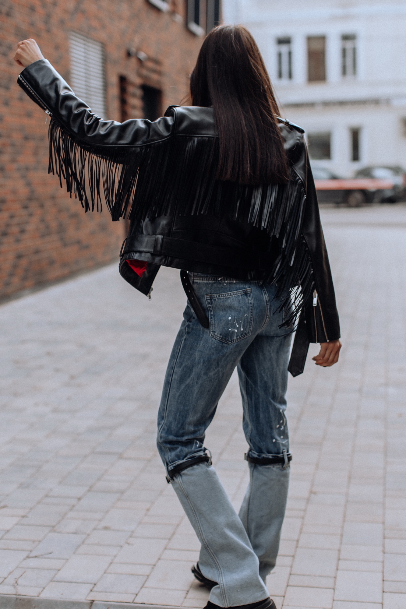 Укороченная косуха с бахромой