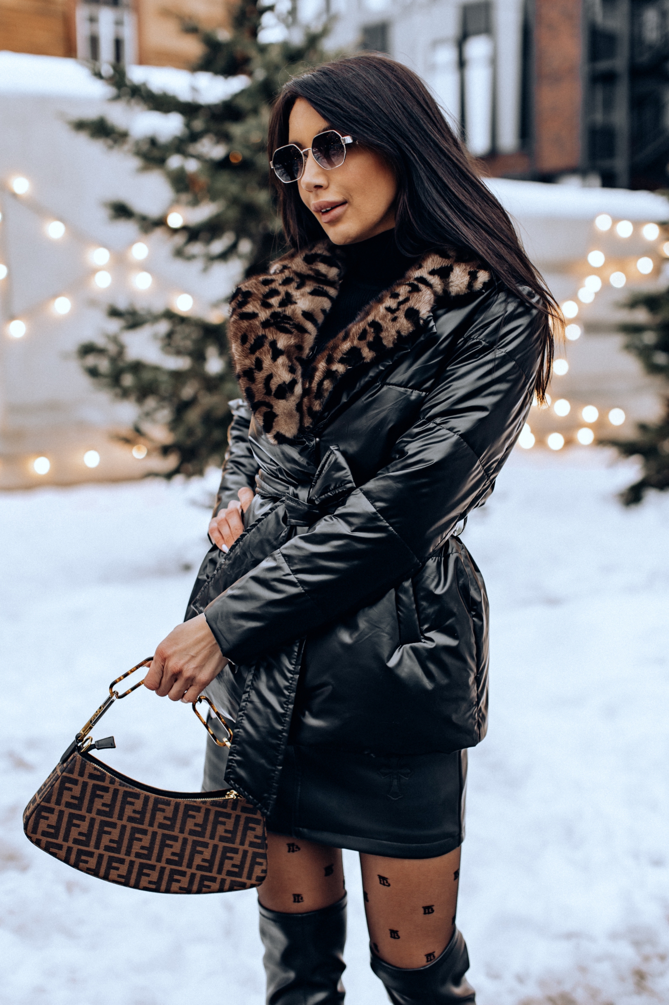 Пуховик с воротником из норки