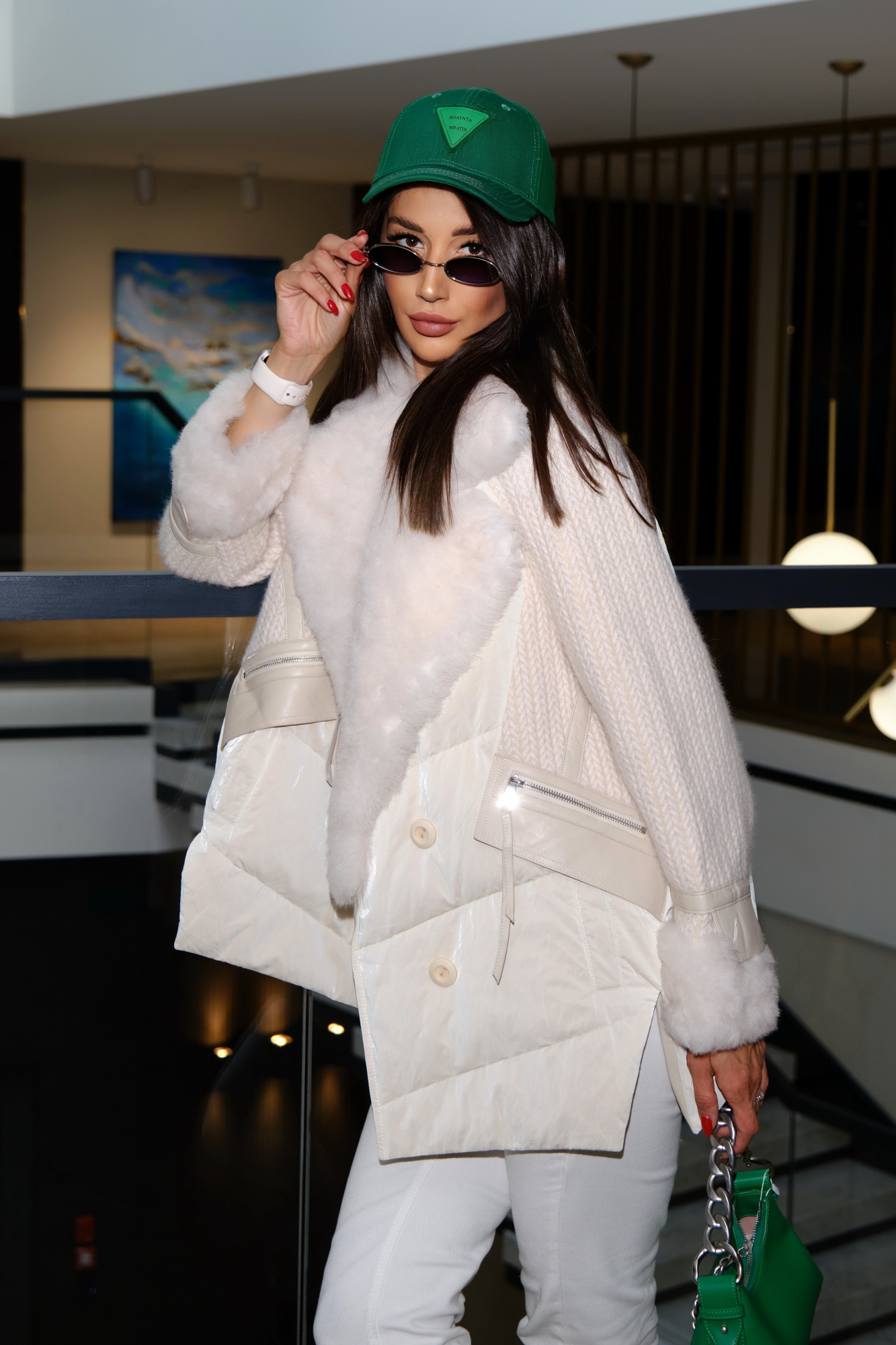 Модный пуховик с овечьей шерстью