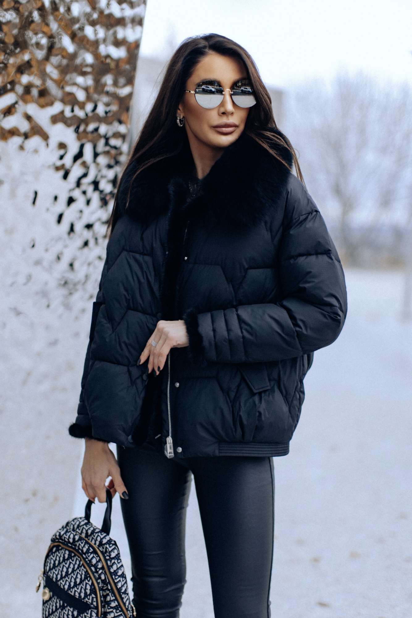 Пуховик с мехом песца