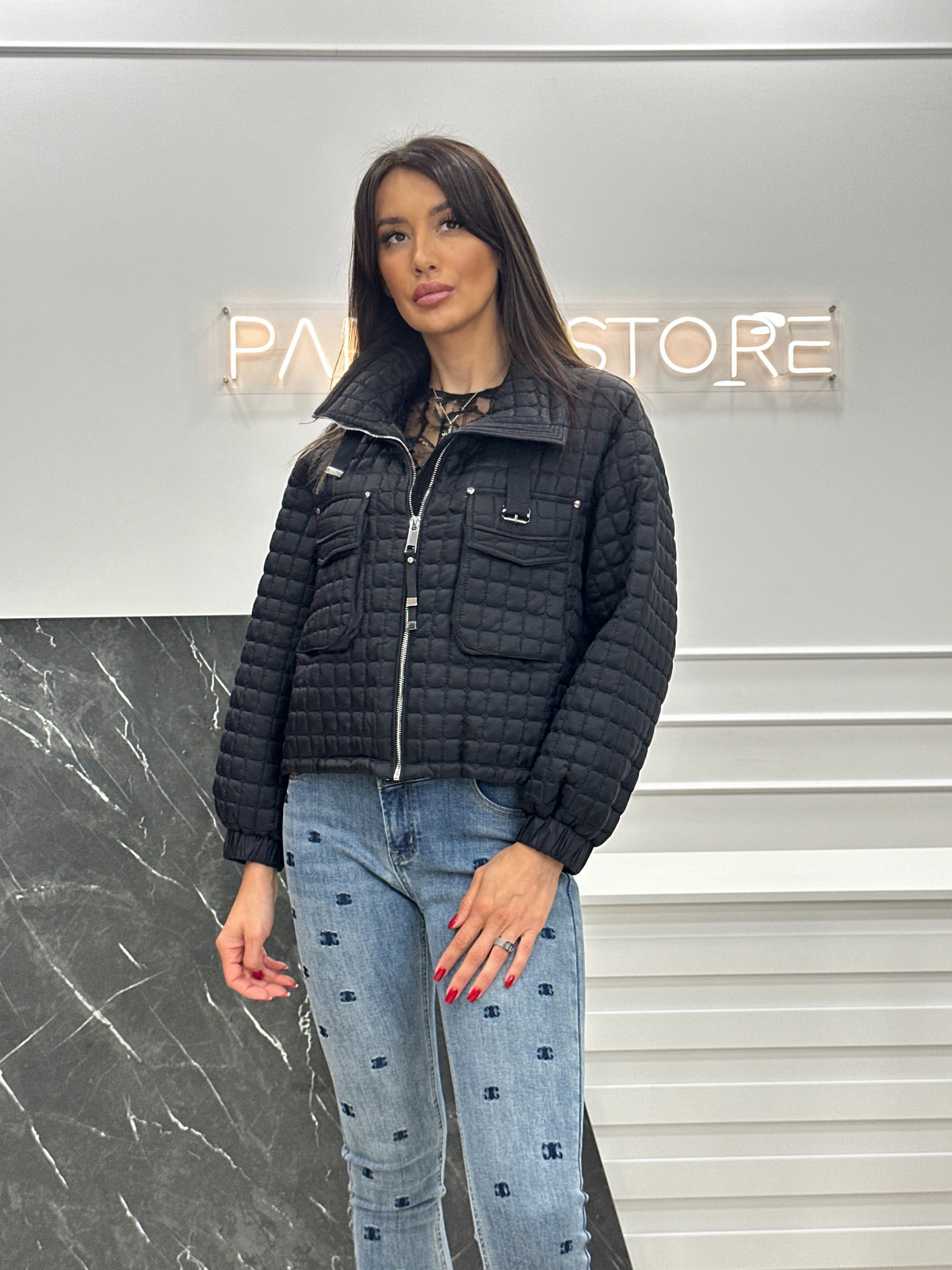 Укороченная стеганная куртка