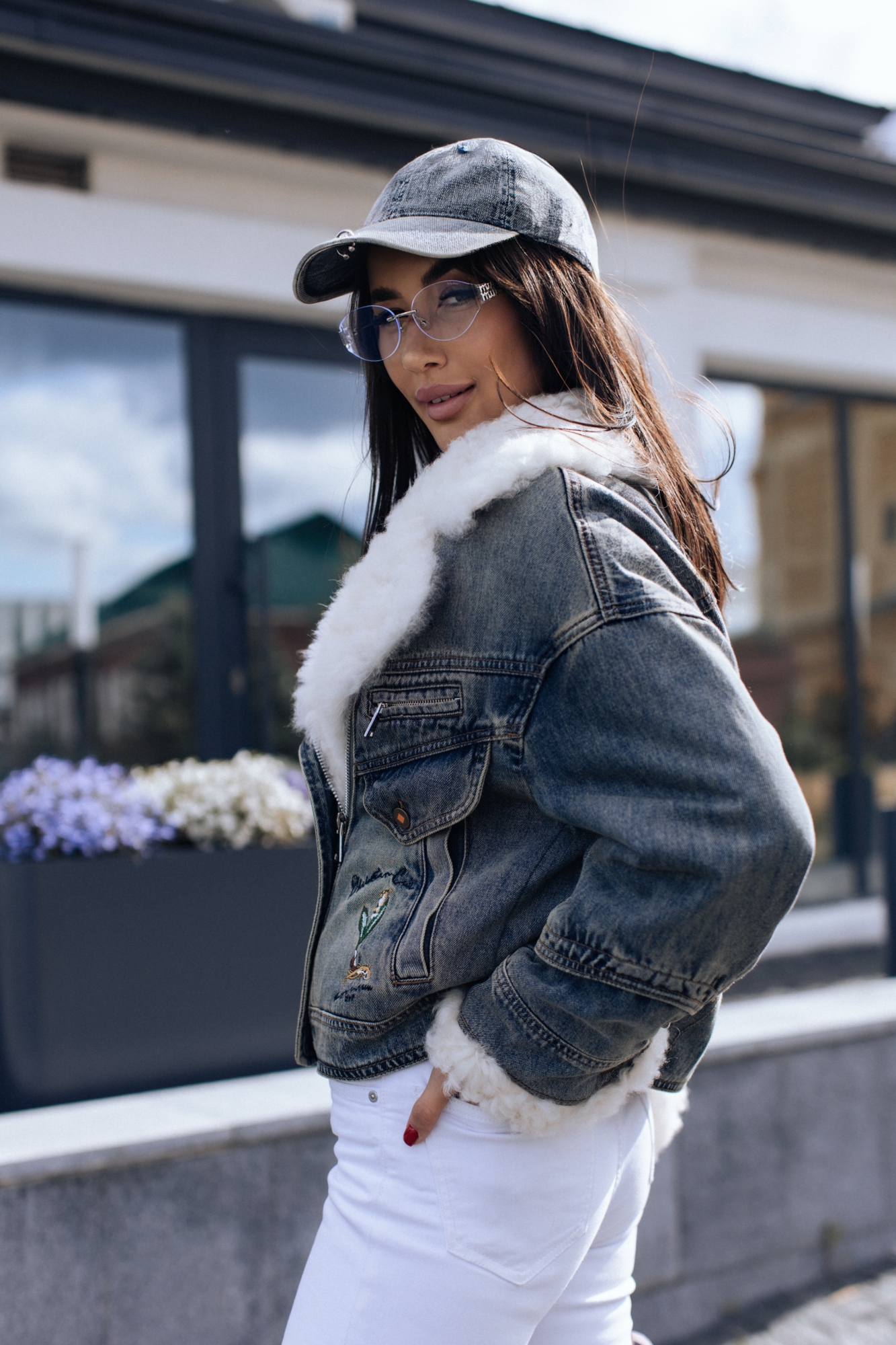 Джинсовая курточка с овчиной