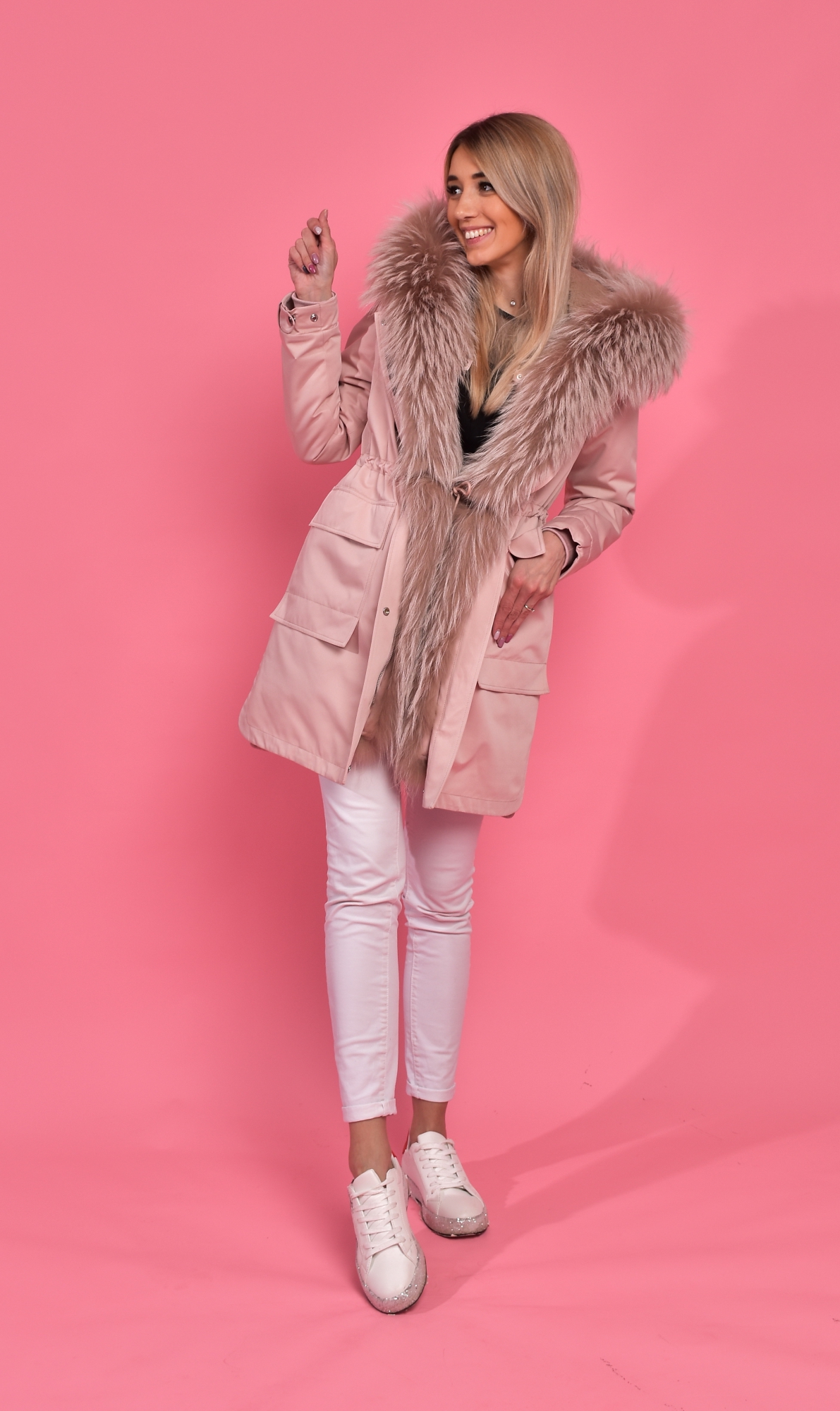 Парка пудрового цвета