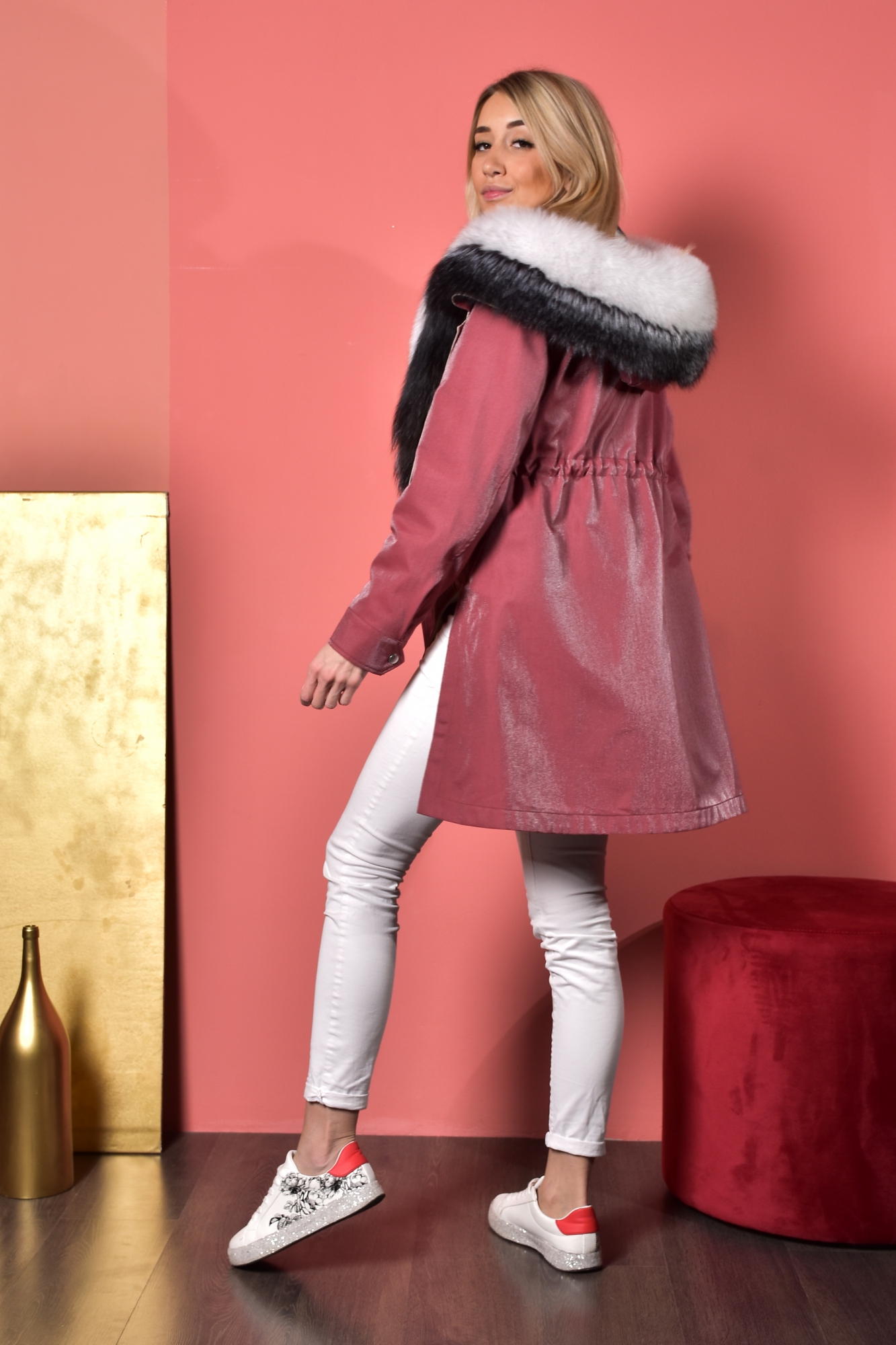 Дизайнерская парка с мехом песца