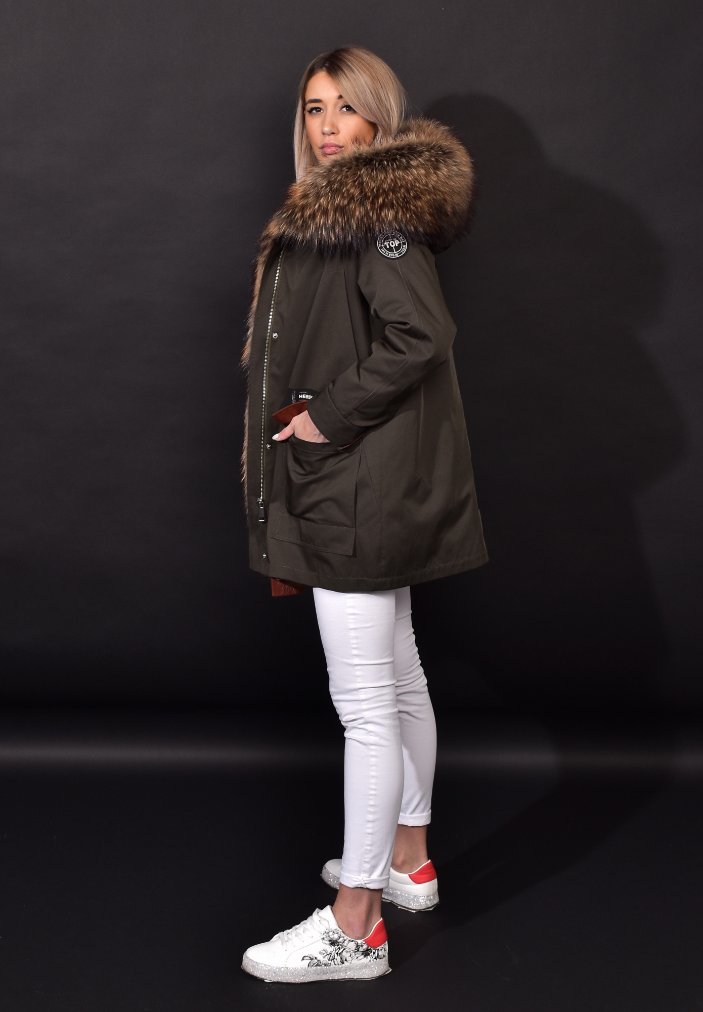 Итальянская парка с нашивками