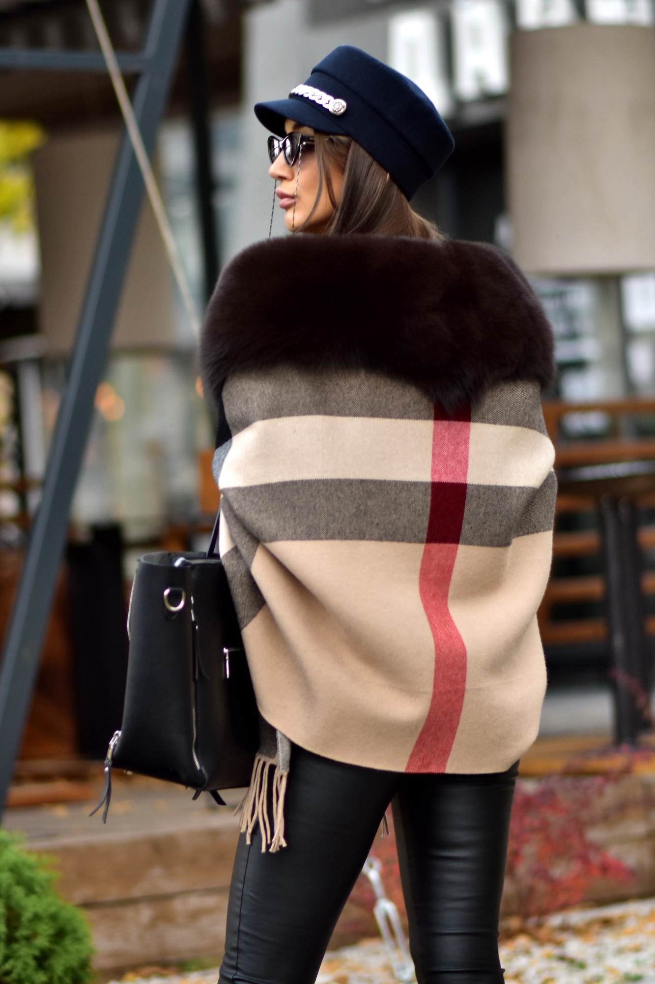 Пончо с мехом песца