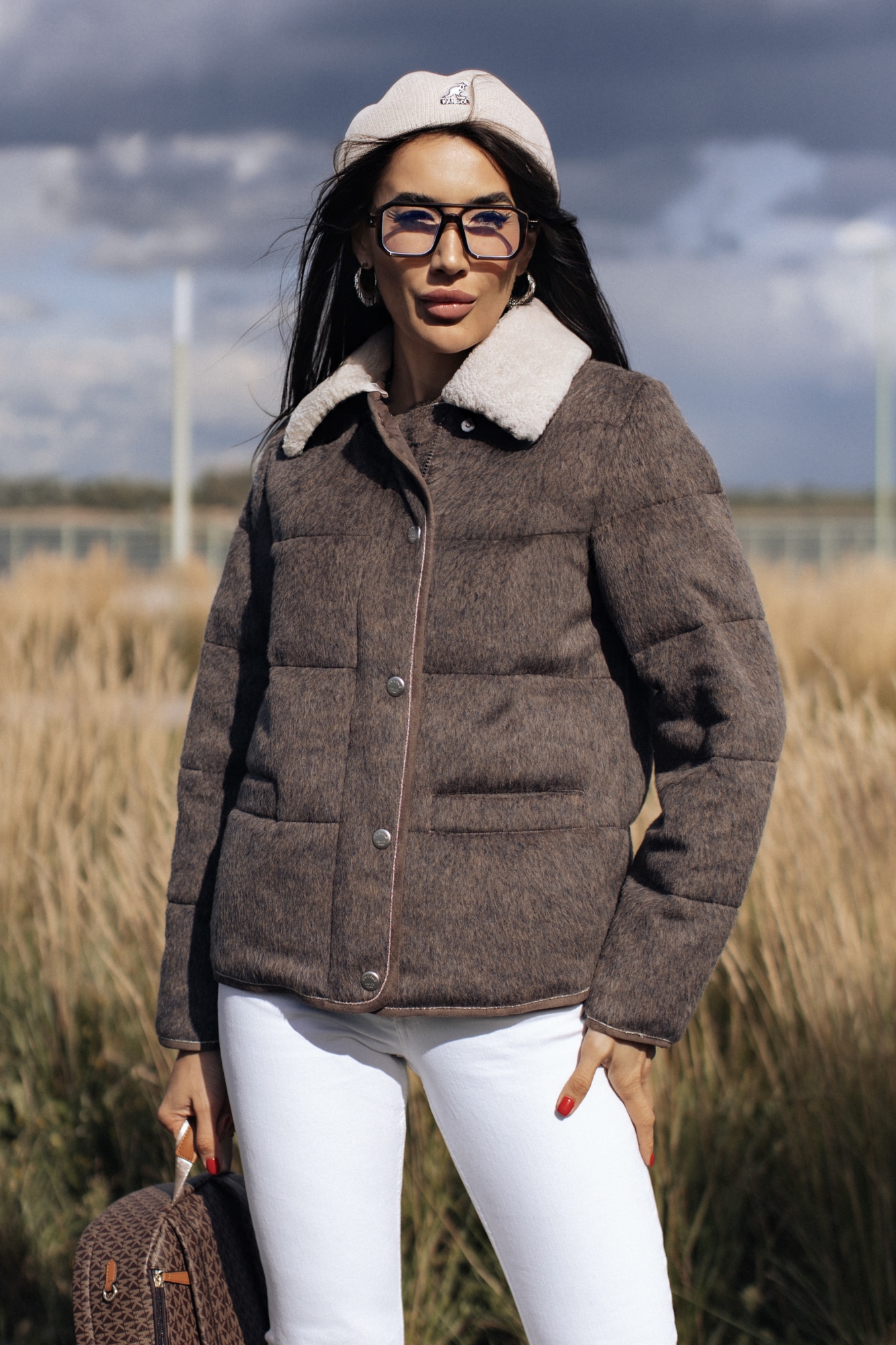 Легкий пуховичок