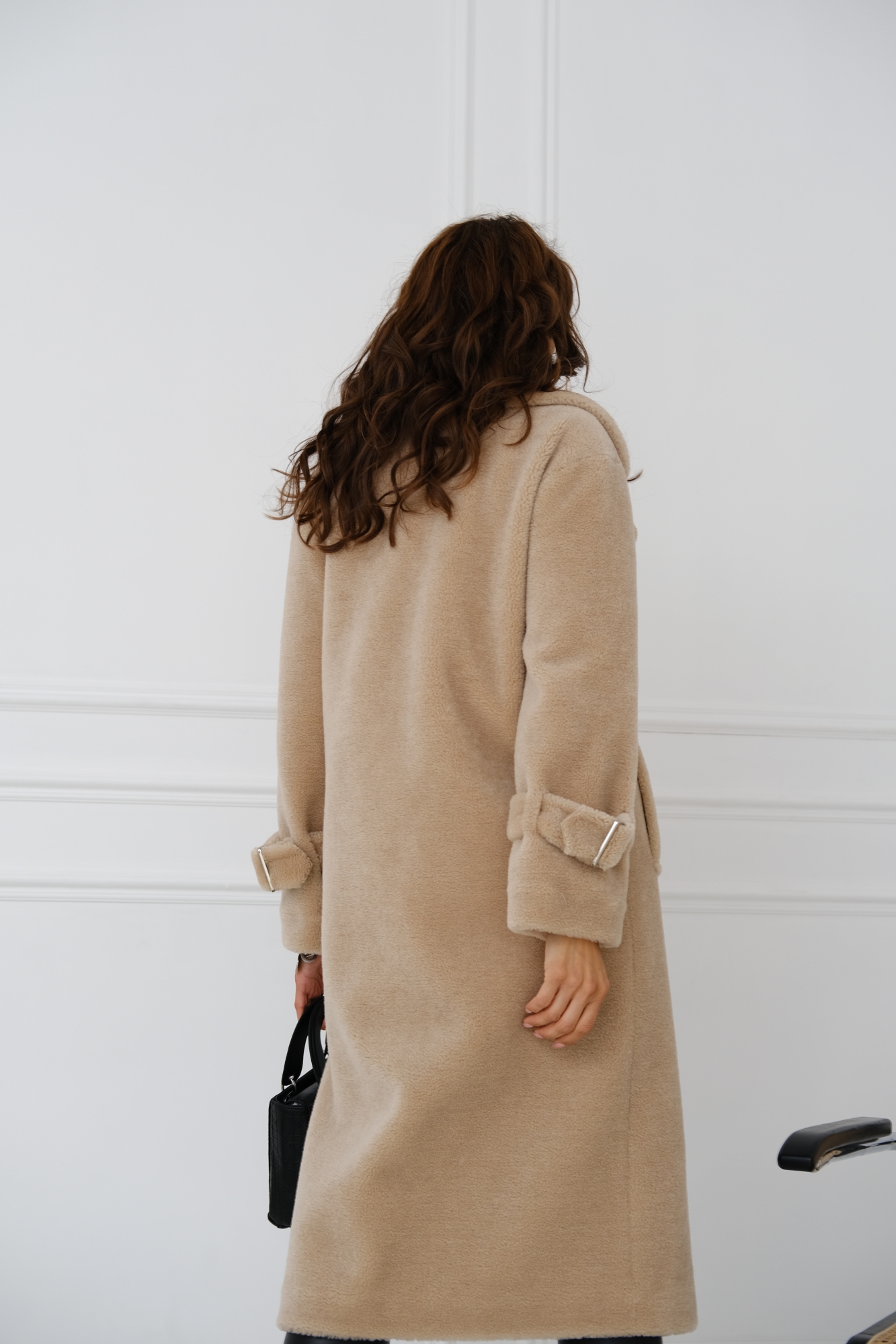 Классическое пальто-шуба из натуральной шерсти