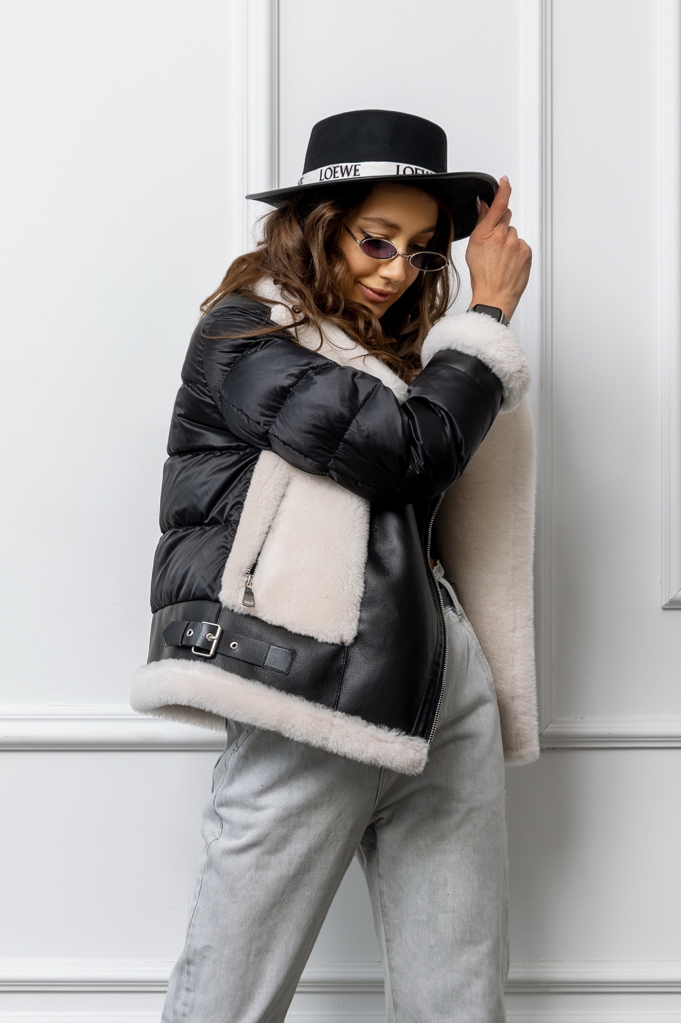 Комбинированная дубленка из овечьей шерсти и натуральной кожи.