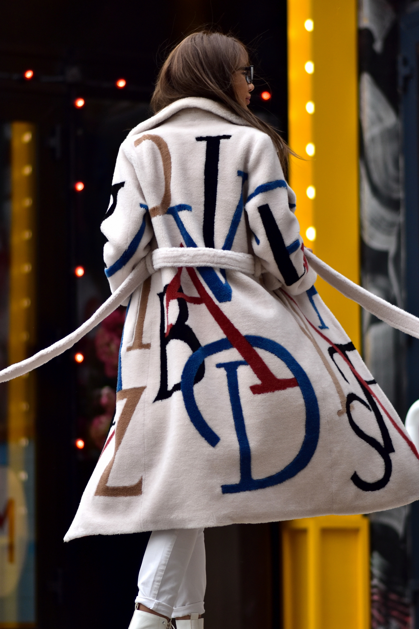 Шубка из шерсти с буквами